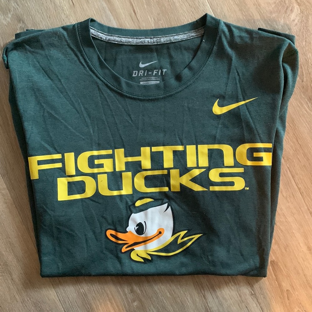 Nike Dri-Fit UO Ducks shirt